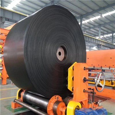 Correia transportadora de tecido resistente a frio